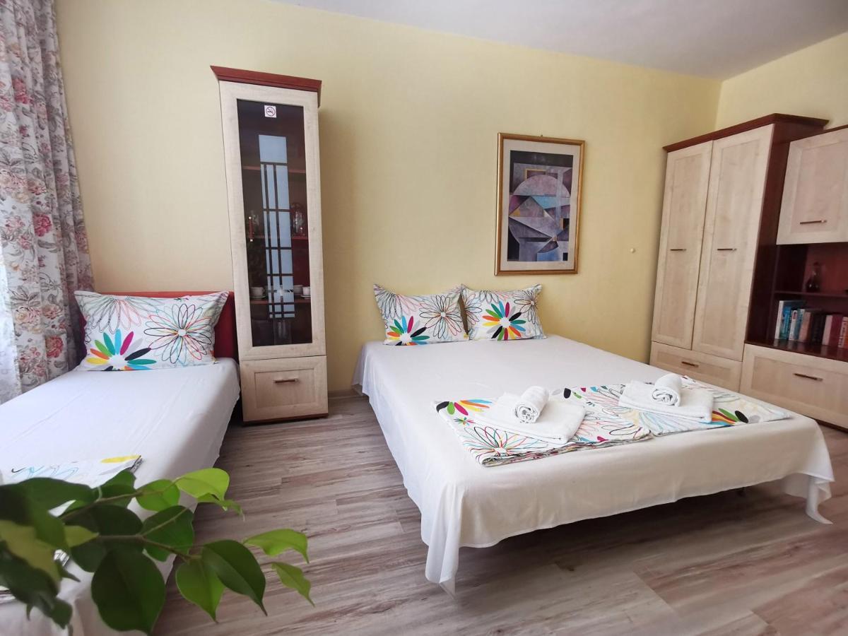Амбър Апартамент И Стая За Гости Sozopol Exterior foto