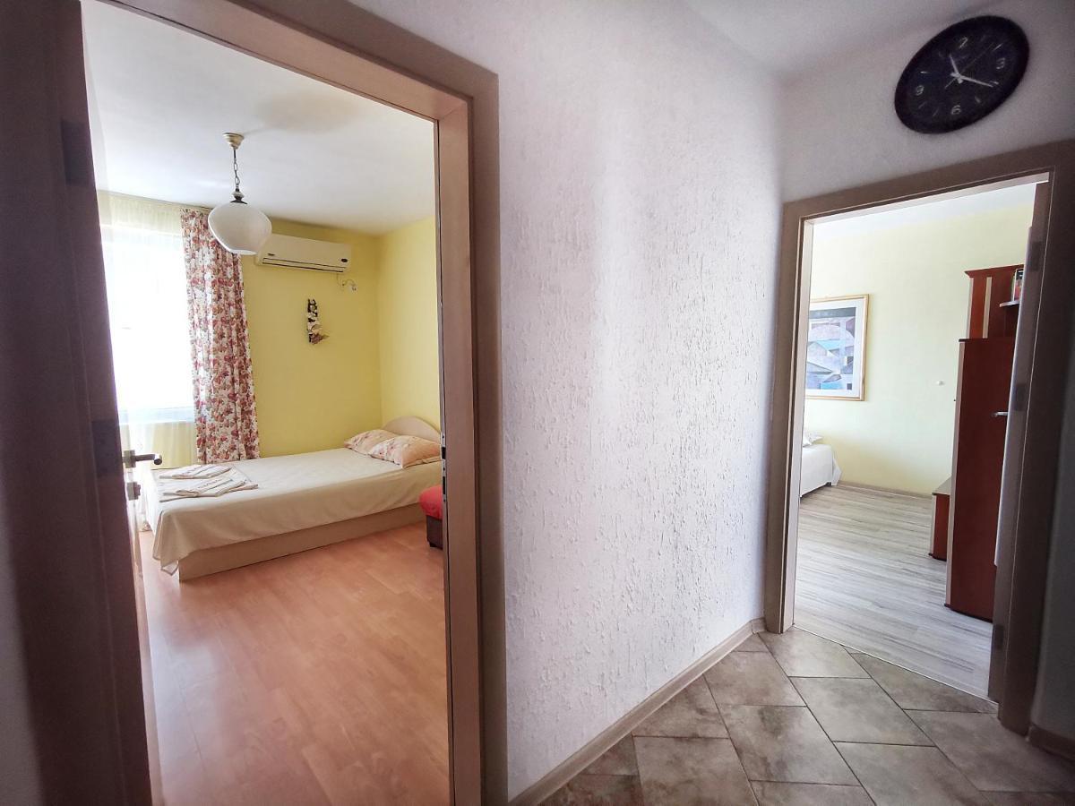 Амбър Апартамент И Стая За Гости Sozopol Exterior foto