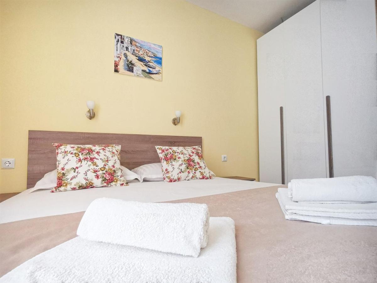 Амбър Апартамент И Стая За Гости Sozopol Exterior foto