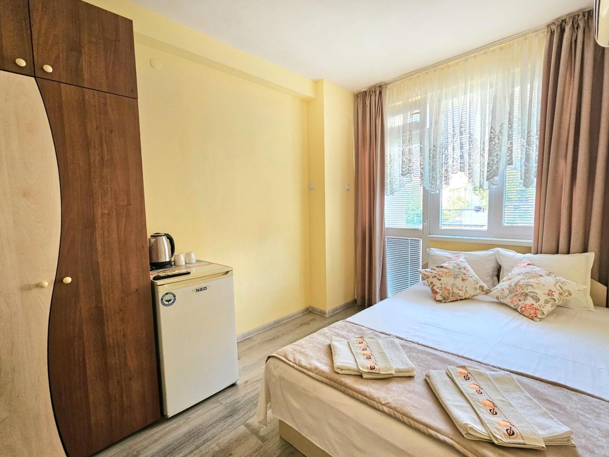 Амбър Апартамент И Стая За Гости Sozopol Exterior foto