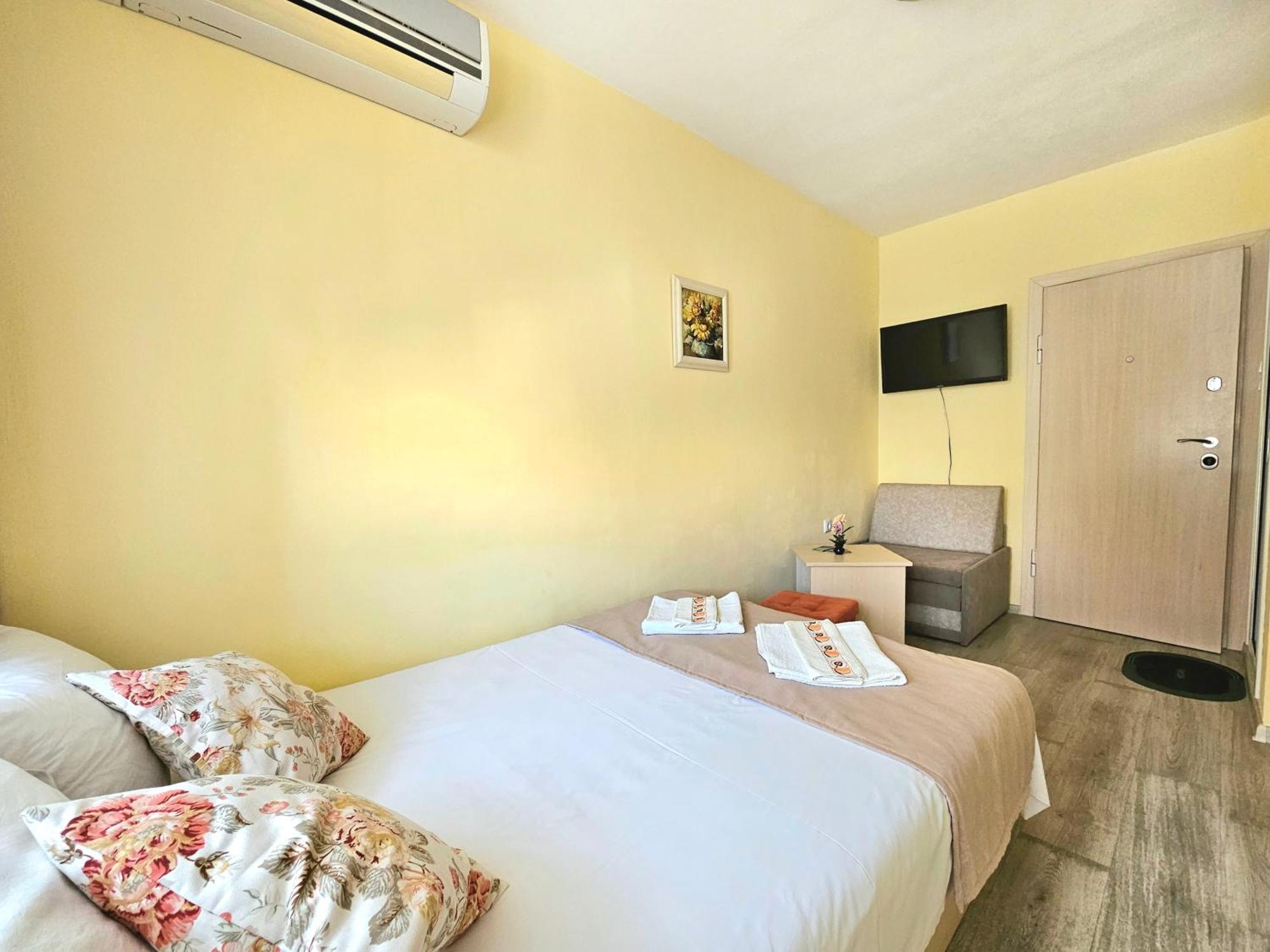 Амбър Апартамент И Стая За Гости Sozopol Exterior foto