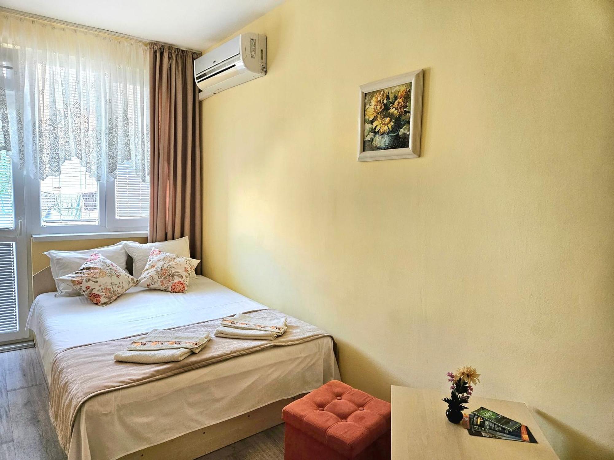 Амбър Апартамент И Стая За Гости Sozopol Exterior foto